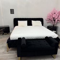 Tufted Velvet  King Bedroom Set