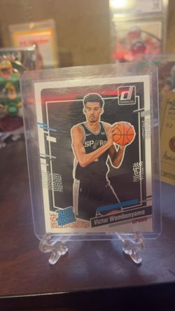 Victor Wembanyama rated rookie card