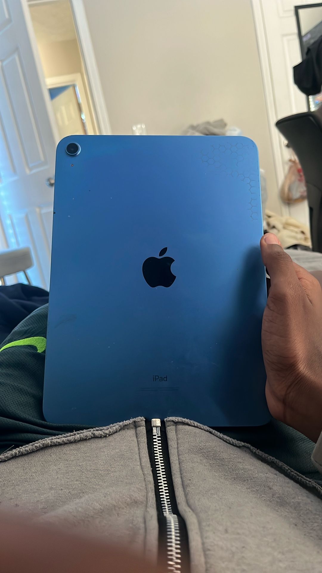 ipad (10 generation)
