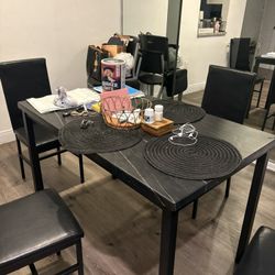 Cute and Simple 4 seat Dinning table