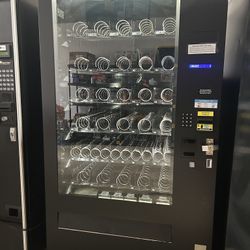 AP 7600 Revision Door 5 Wide Snack Vending Machine 30 Day Warranty & Free Delivery