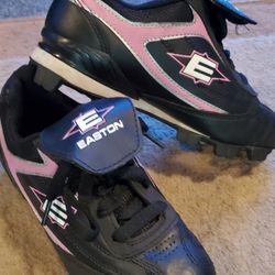 Easton Soccer Cleats Shoes Youth Girls 1.5.  Size  1 1/2.  Eu 33 1/2