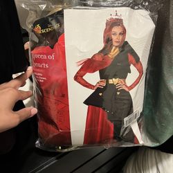 DESCENDANTS QUEEN OF HEARTS XL