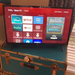 Roku TV With Wall Mounts