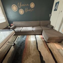 Sectional Couch With Chaise