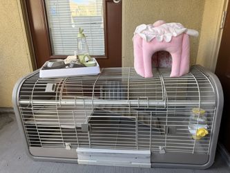 Bunny rabbit chinchilla extendable cage with all the accessories, like new