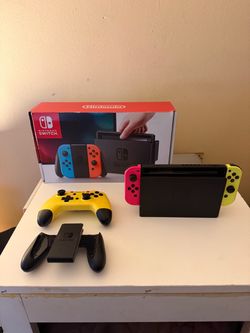 Nintendo Switch Console w/ Box & Wireless Controller