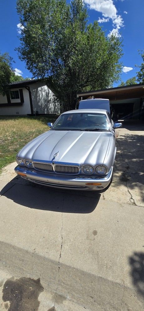 2000 Jaguar Vanden Plas