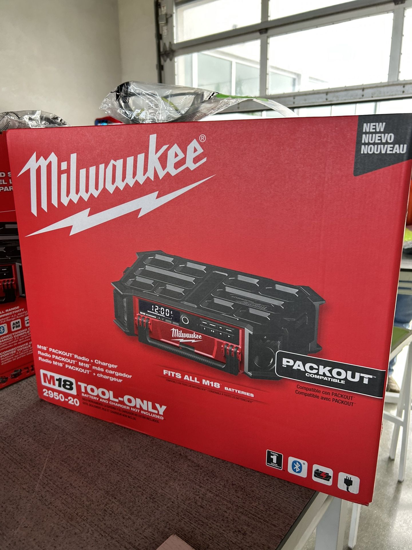 Milwaukee Pack out Speaker And Charger