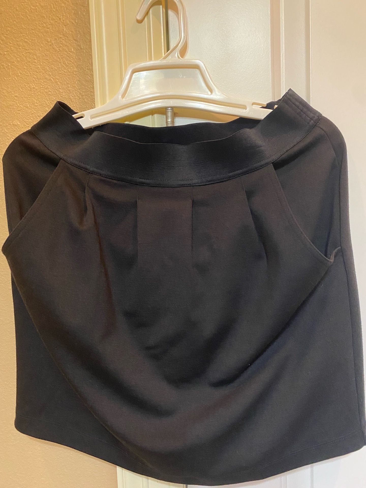 Gap skirt