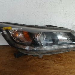 13-14 Honda Accord Right Passenger side Halogen Headlight Original