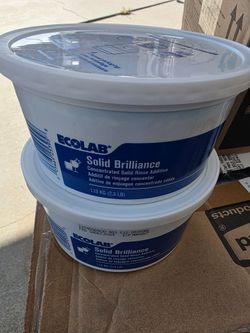 Ecolab solid brilliance rinse additive