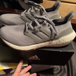 Adidas UltraBOOST 21 Sz 10.5 Preowned 