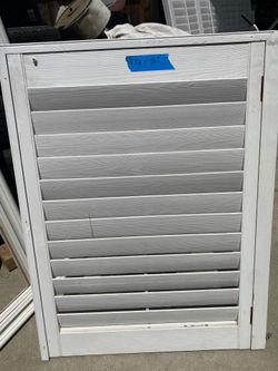 Wood shutter