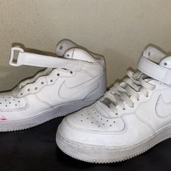 Women’s Air Force Nike Size 6 Y