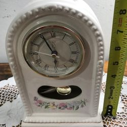 RELOJ ANTIGUO DE PORCELANA 