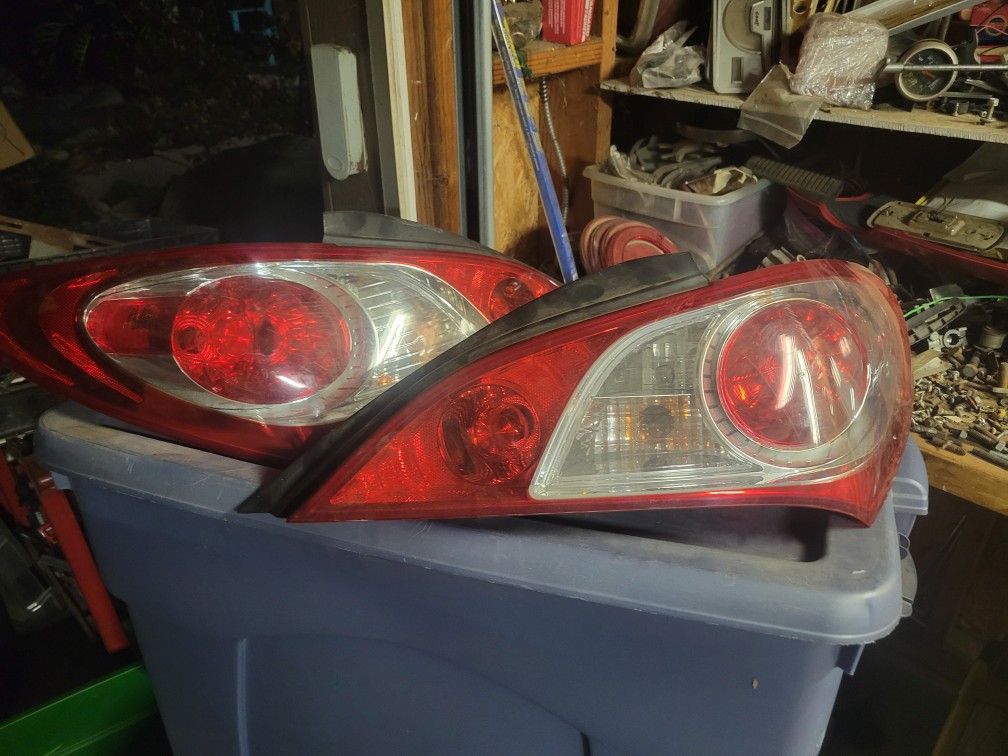 2011 Hyundai Genesis Coupe Taillights Pair