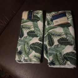New With Tags Kitchen Towels Set