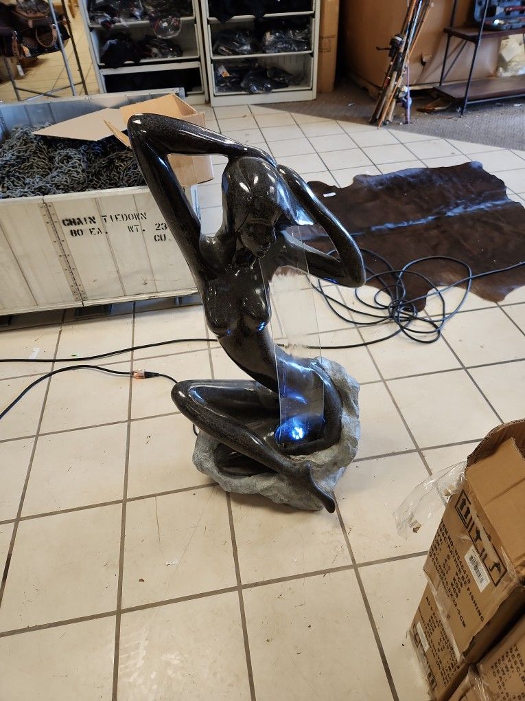 Water fountain with LED lights working excellent condition.