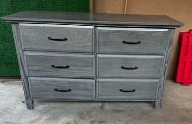6-Drawer Wood Dresser in Gray Finish
