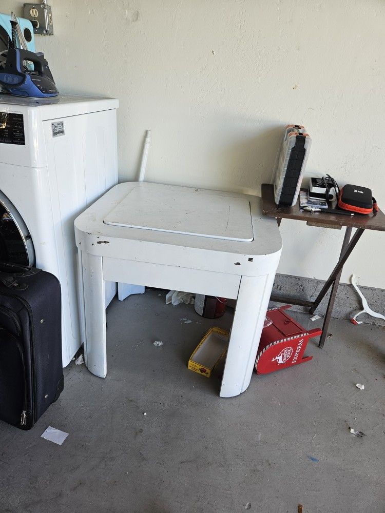 Coffee Table For Free / Mesa de Sala