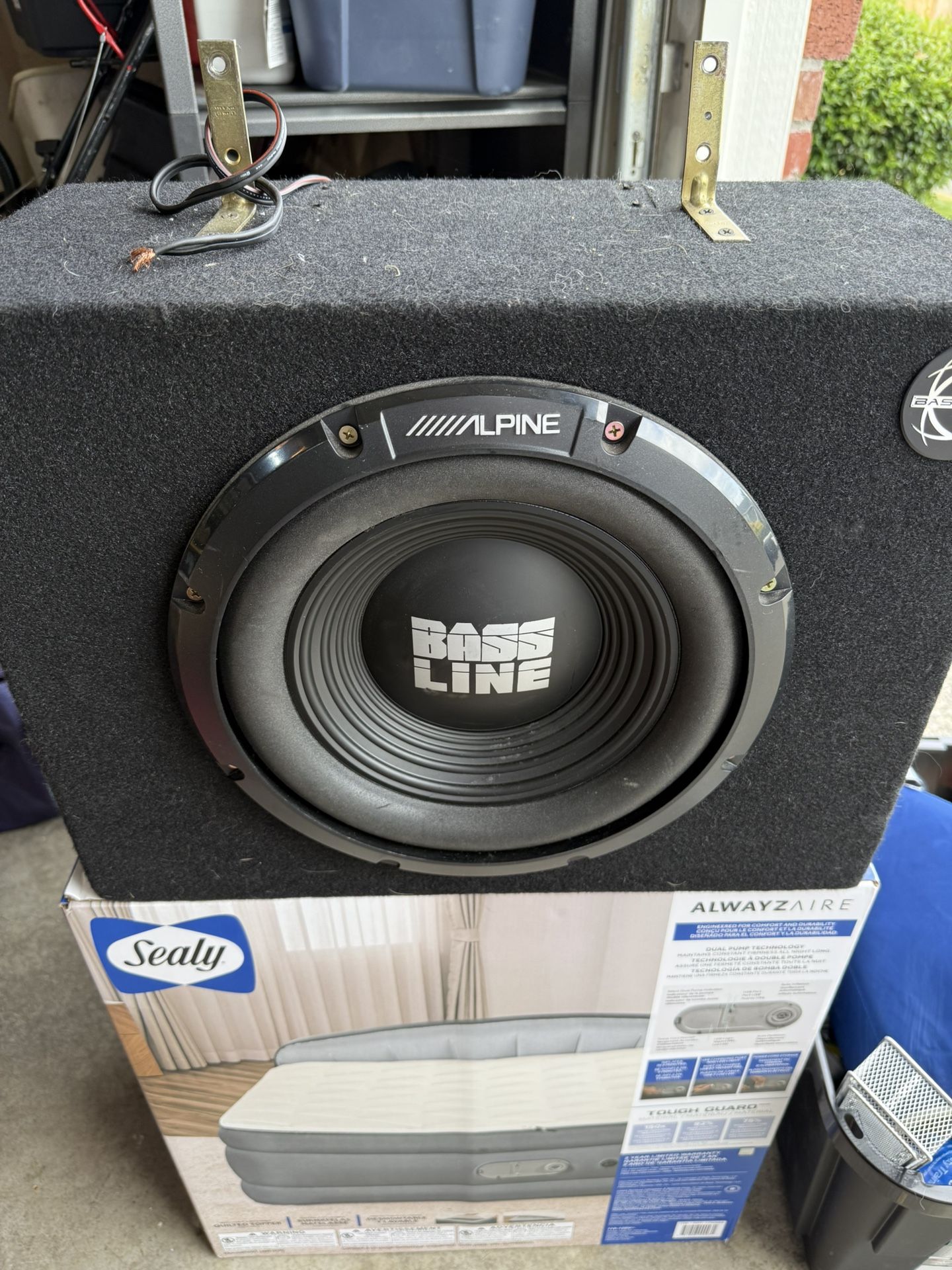 Alpine 10” Subwoofer In Box With Amplifier Amp