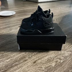 Jordans 4s. 7c