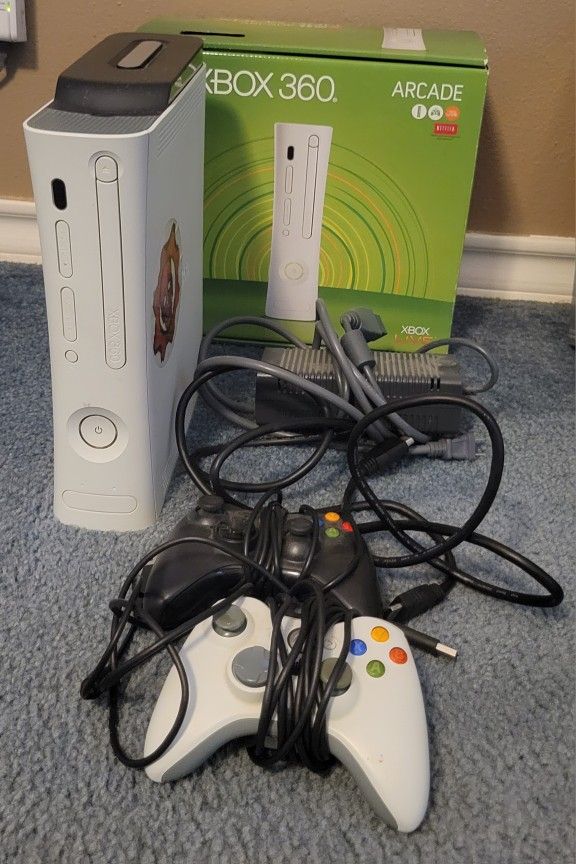 Xbox 360 Arcade with 4 games refactorized