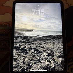 iPad 10th Generation 64gb Wifi + Keyboard 