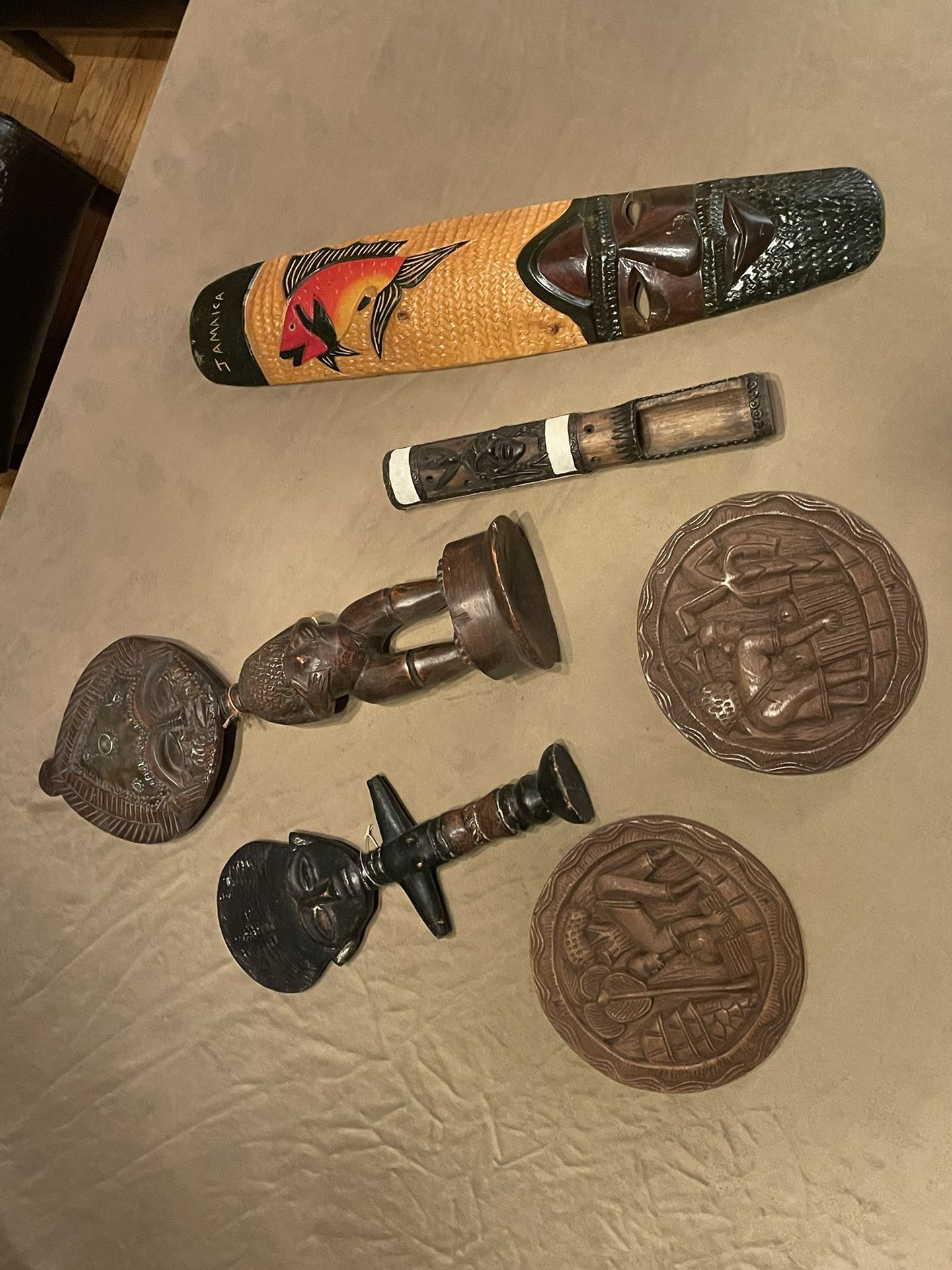 Island Souvenirs, Statues, Mask, Plaques