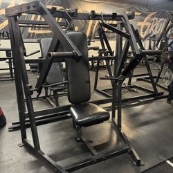 HAMMER STRENGTH PLATE-LOADED ISO-LATERAL BENCH PRESS