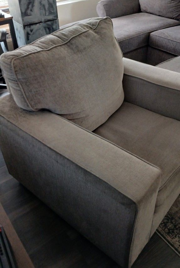 Single Seater Couch