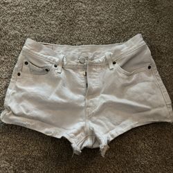 White Levi Shorts SIZE SM
