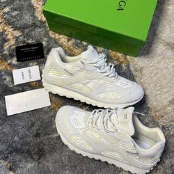 Bottega Veneta Orbits (Cream)