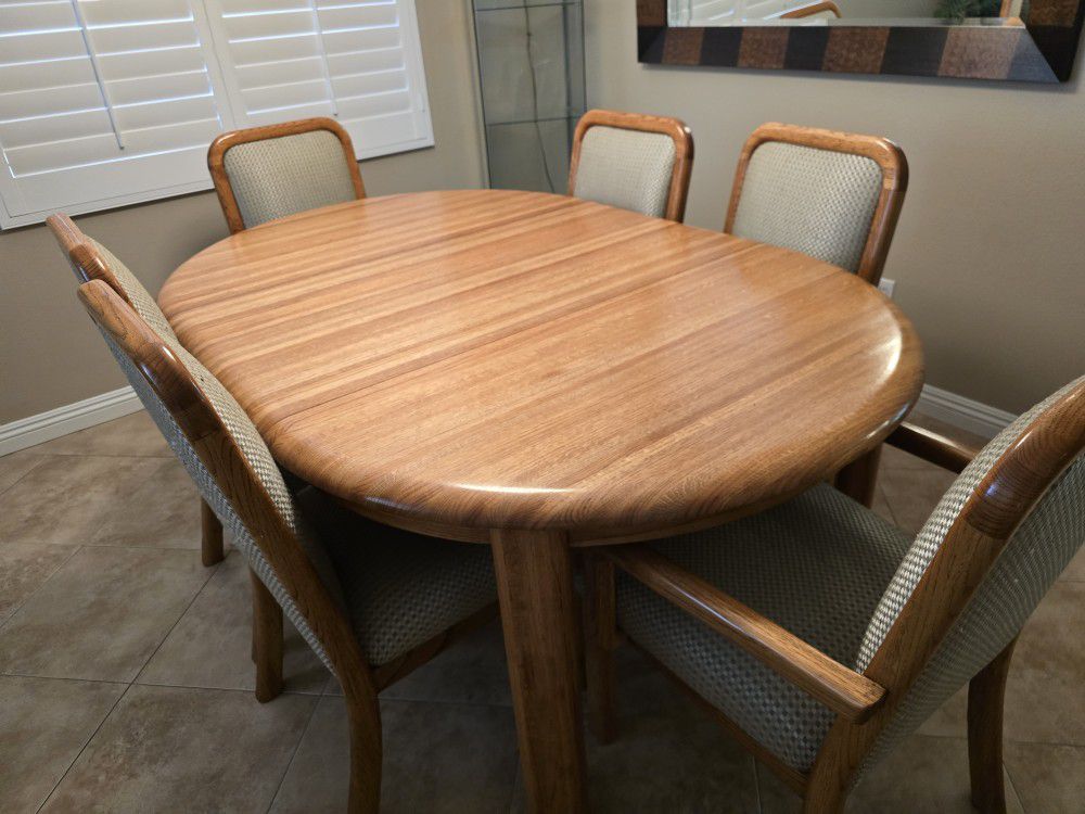 Solid Oak Dining Room Table Set