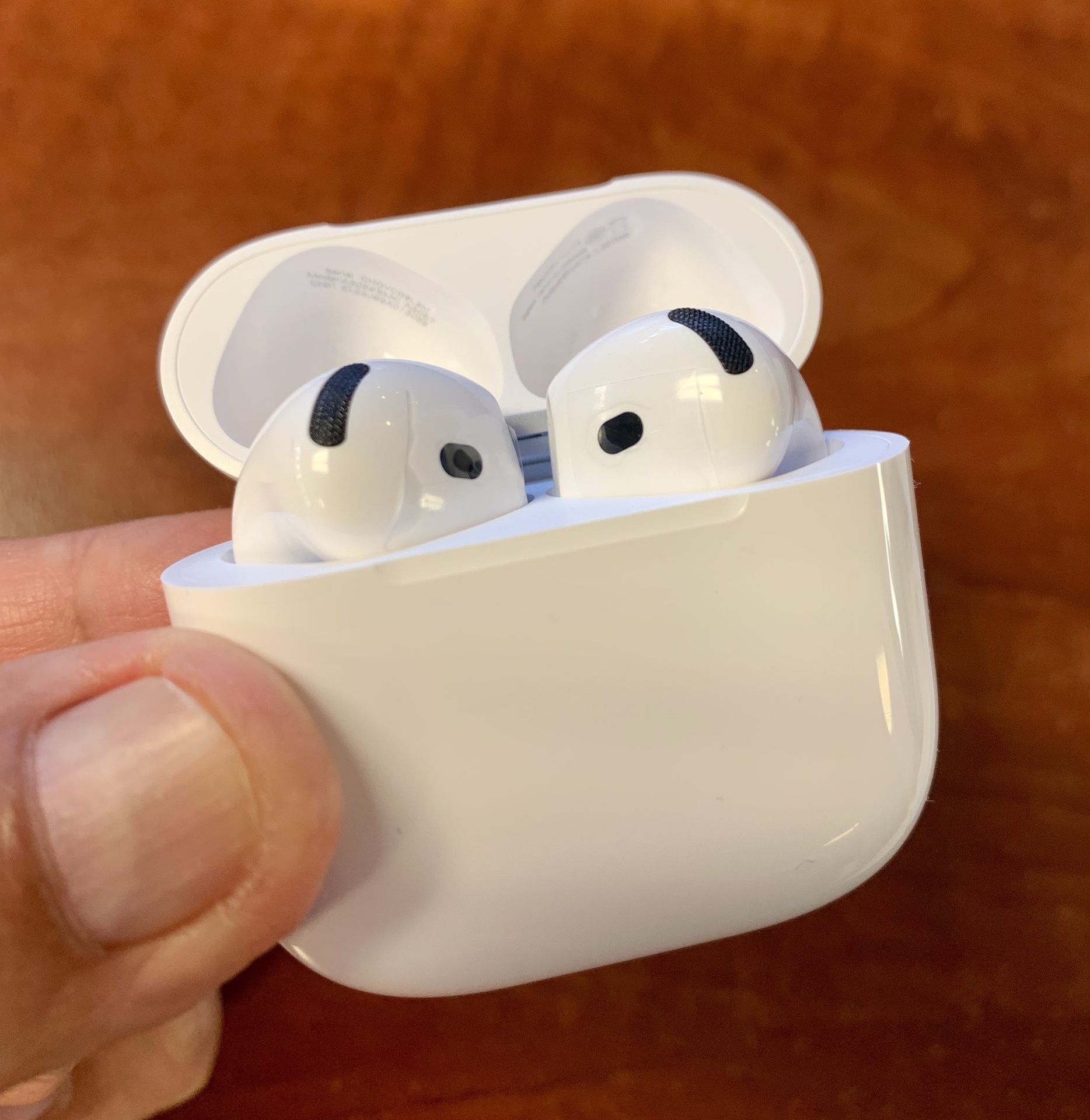 AirPods 4 with ANC ….!!!