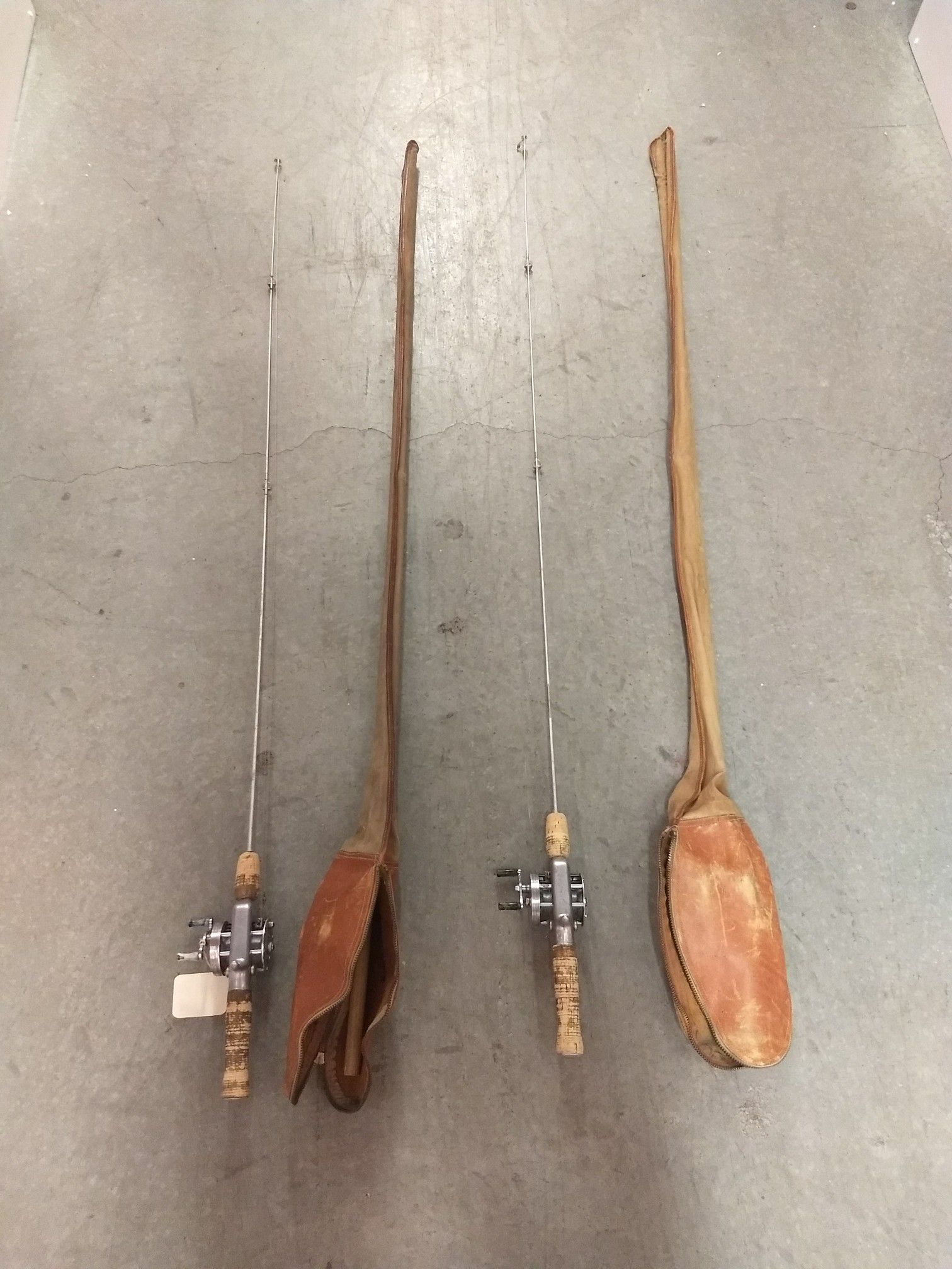 Bronson Fishing Rod, Veteran 1010 Reel, plus leather case
