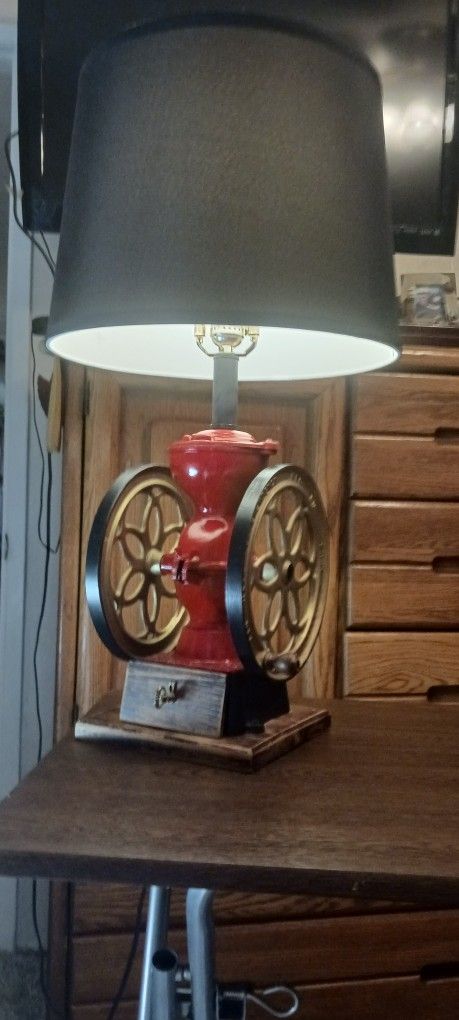 VINTAGE COFFEE GRINDER LAMP