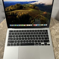 MacBook Air M2 13.6, 512 SSD
