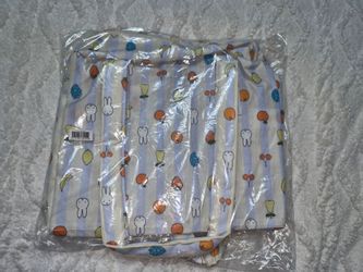 NWT Baggu x Miffy Everyday Cloud Bag — Picnic Stripes Miffy print