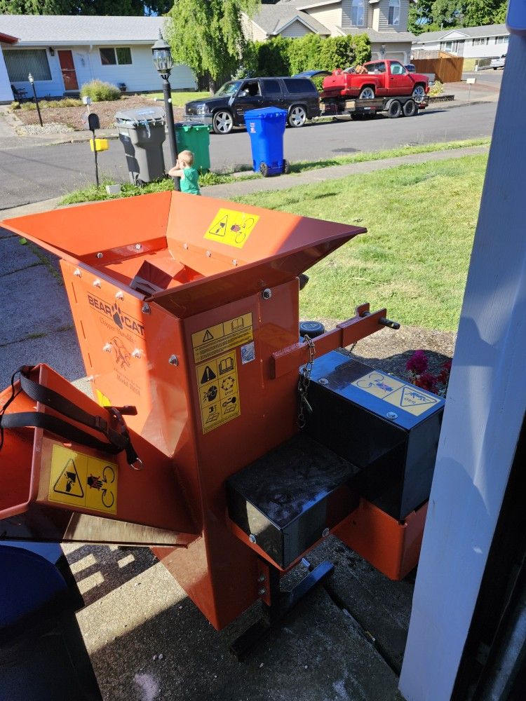 Bear cat SC5540 5" chipper/shredder