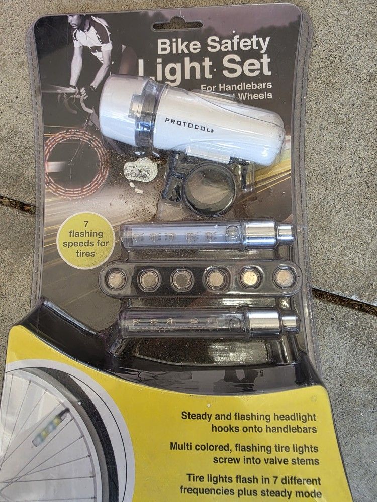 New Bike Lights Kit Headlight Wheel Rim Valve Lights