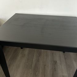 Ashley Dining table