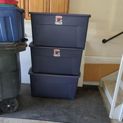 6 Extra Large12 Regular  Size  Totes  Asking60. 00 For All