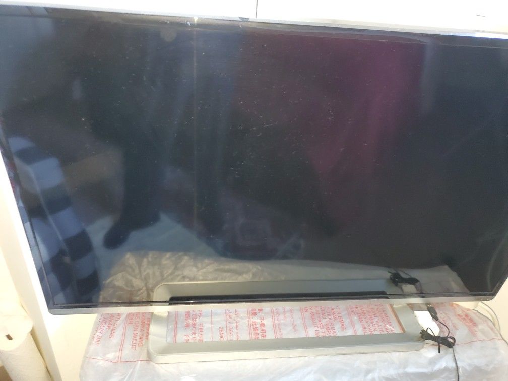 TV 42" Toshiba And TV 32" Magnavox