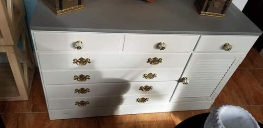 CUTE DRESSER AT PICKY PINCHERS 801 TURNER STREET CLEARWATER OPEN 12-6PM FREE DELIVERY OPEN SUNDAY