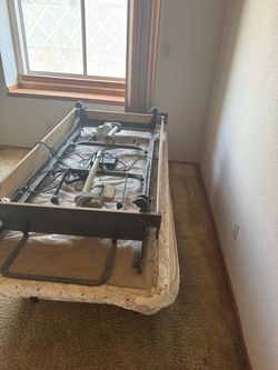 • FREE • 2 twin / King size motorized beds   • FREE •