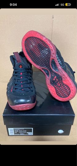 NIKE MEN SIZE 11 ON HAND WITH BOX
