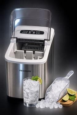 Frigidaire Countertop Ice Maker - Works Great!