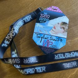 Rare TAYLOR SWIFT 1989 World Tour VIP Badge Lanyard Promotional Concert Souvenir